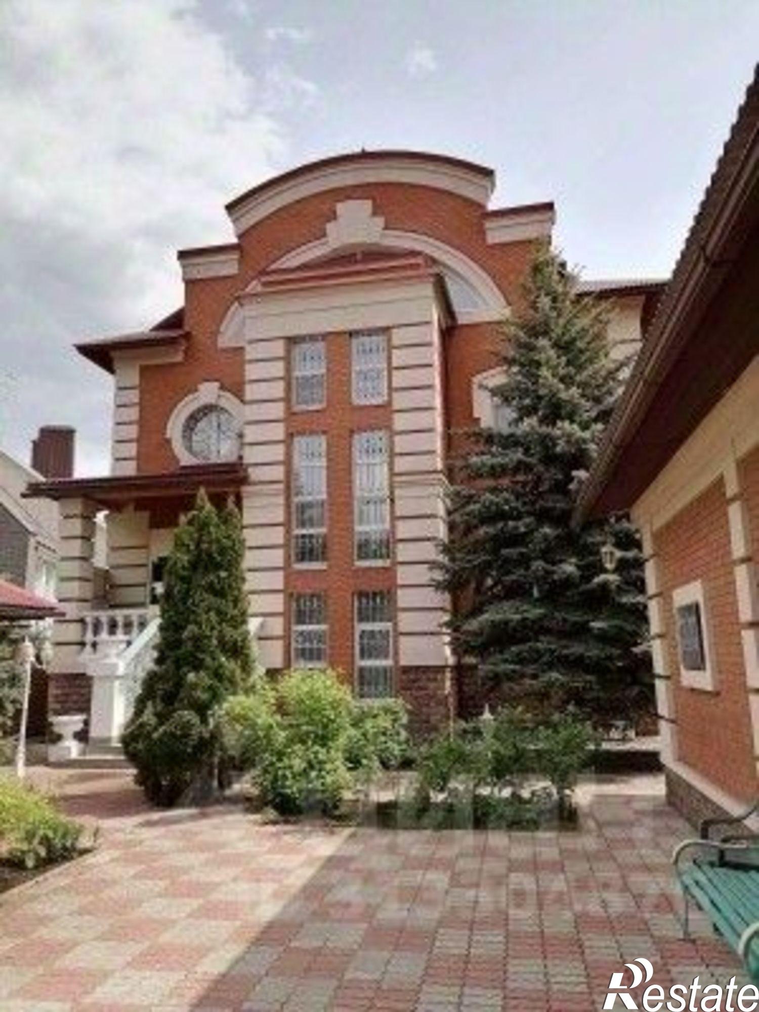 Сдать дачу, дом, коттедж за 175 000 рублей на улица Лейтенанта Шмидта, 24