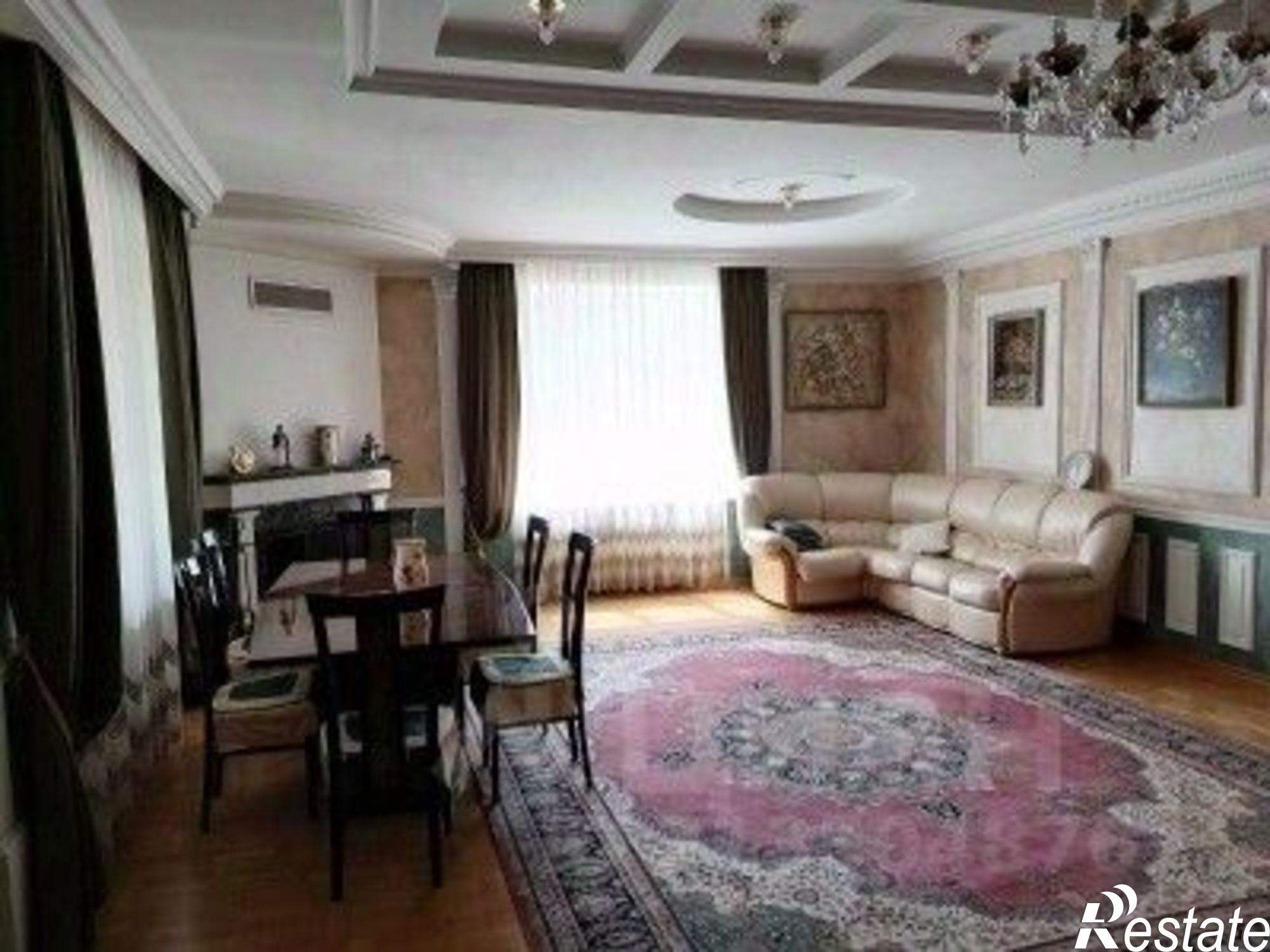 Сдать дачу, дом, коттедж за 175 000 рублей на улица Лейтенанта Шмидта, 24