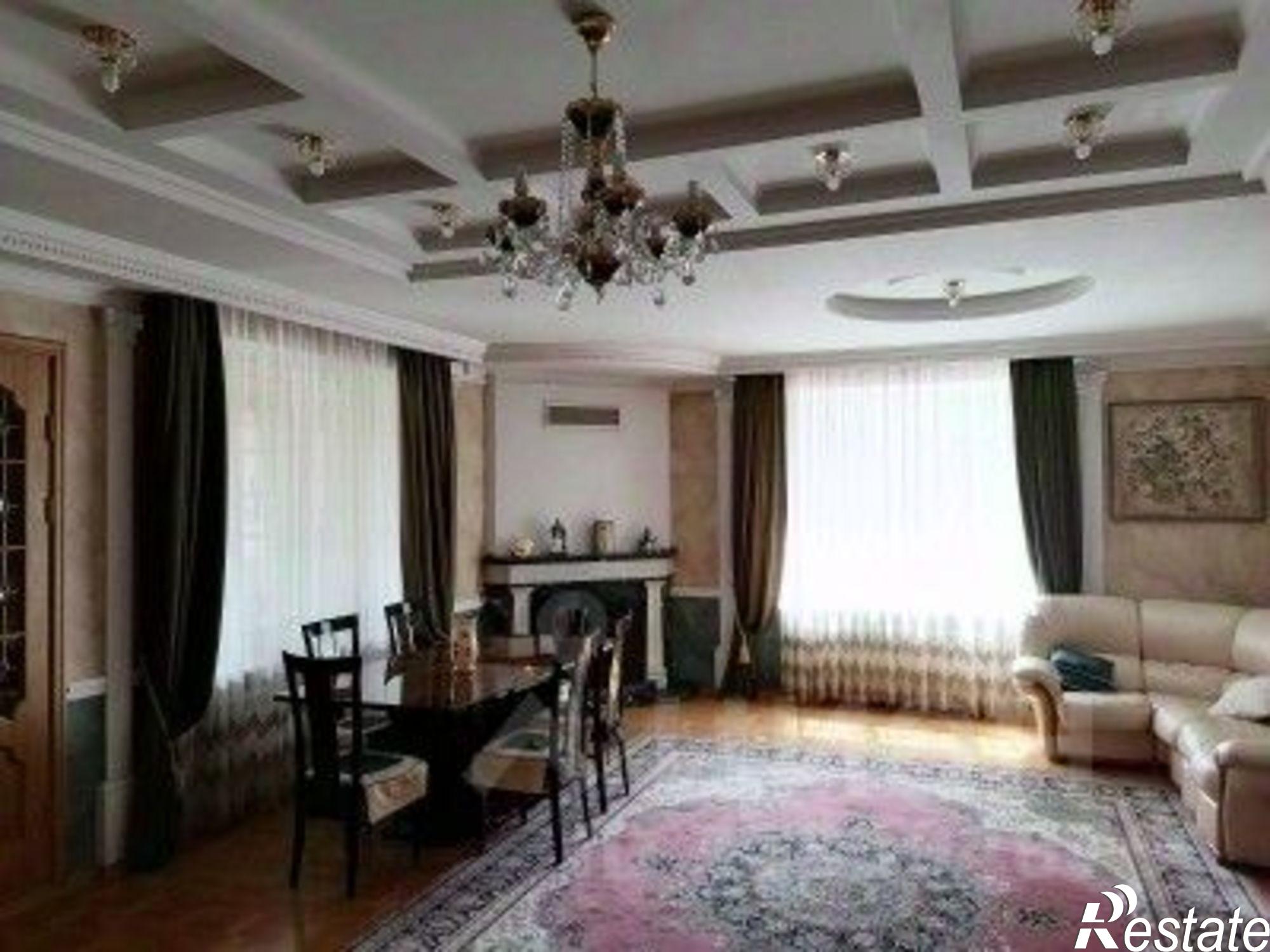 Сдать дачу, дом, коттедж за 175 000 рублей на улица Лейтенанта Шмидта, 24