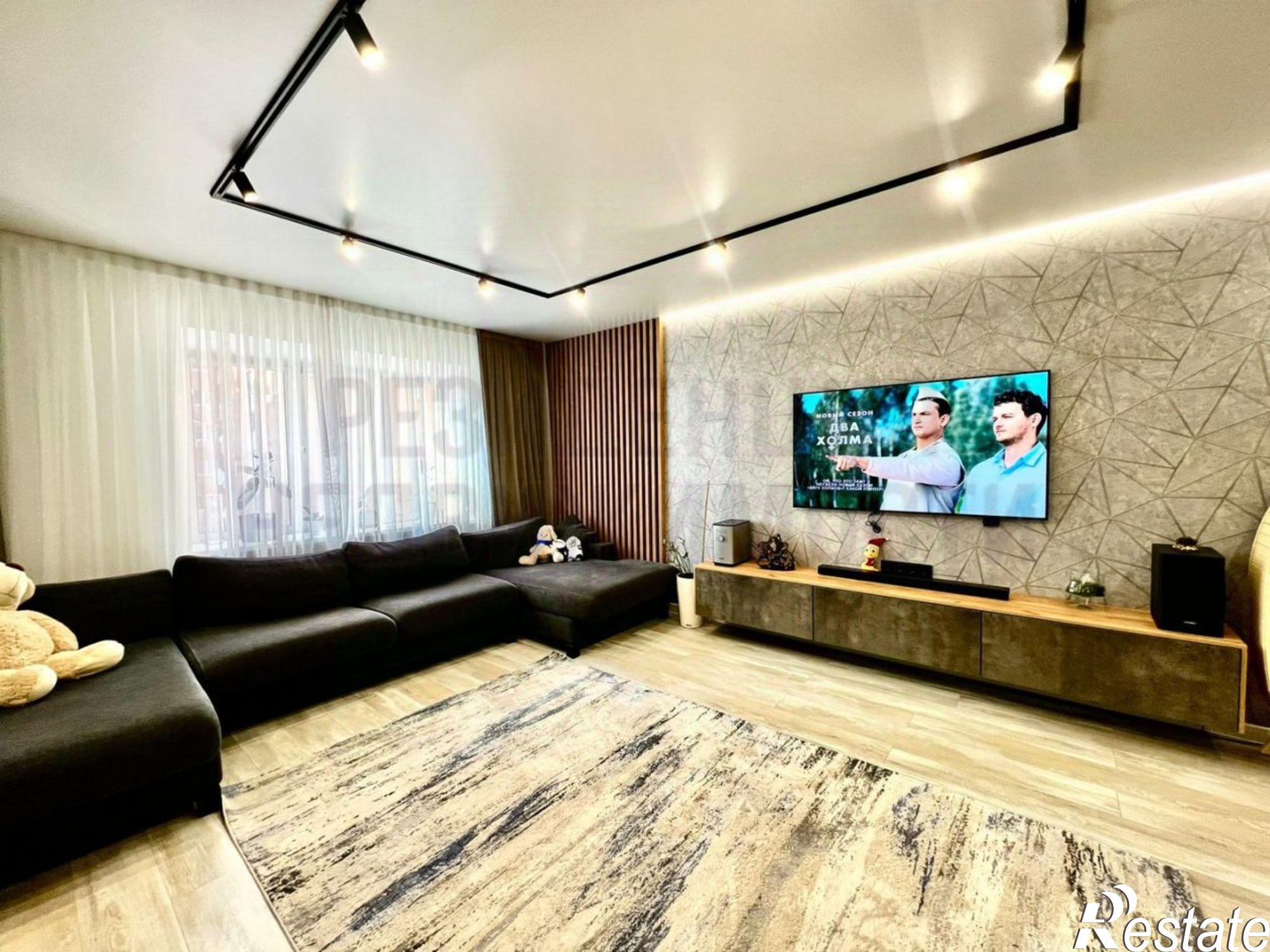 Купить квартиру за 24 500 000 рублей на Конноармейская улица, 17