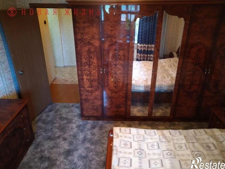 4-комн квартира улица Советской Армии, 127,  д. 127