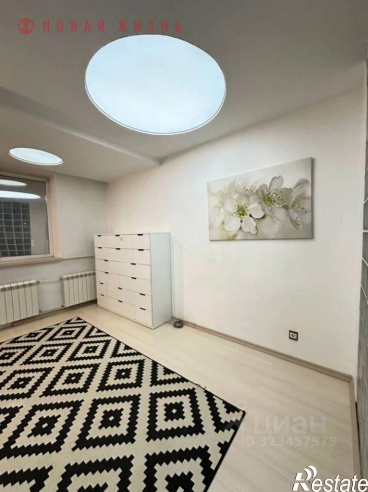 2-комн квартира улица Лейтенанта Шмидта, 1 с4,  д. 1 с4