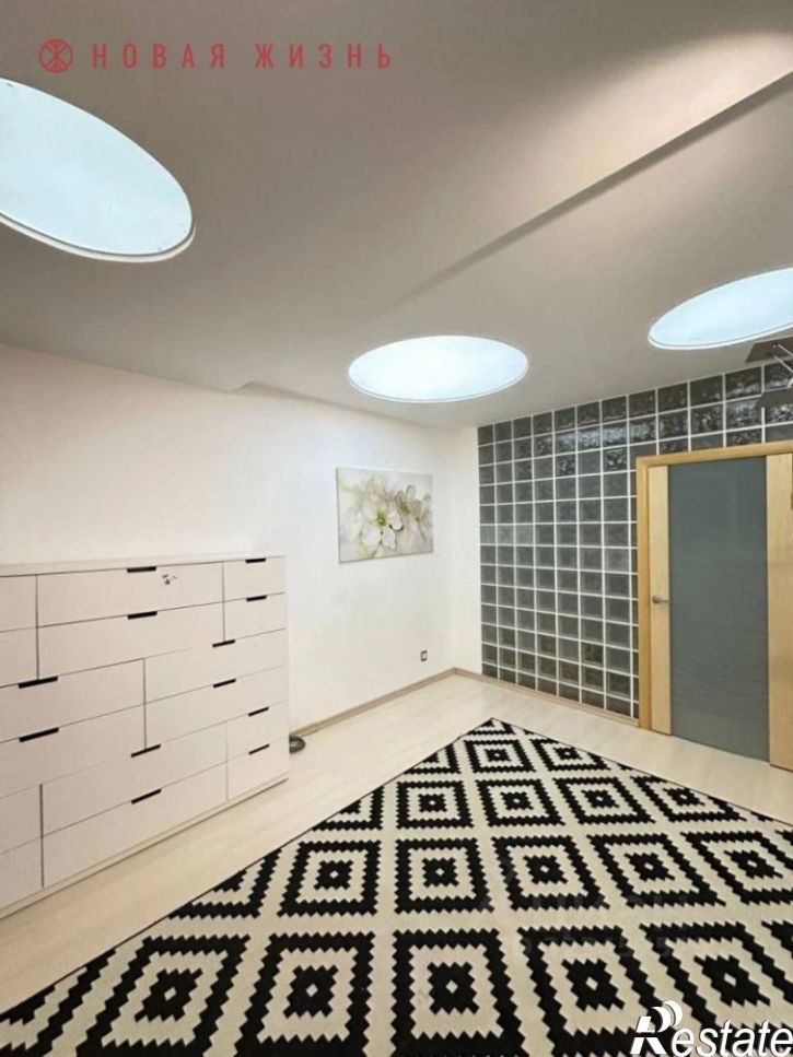 2-комн квартира улица Лейтенанта Шмидта, 1 с4,  д. 1 с4