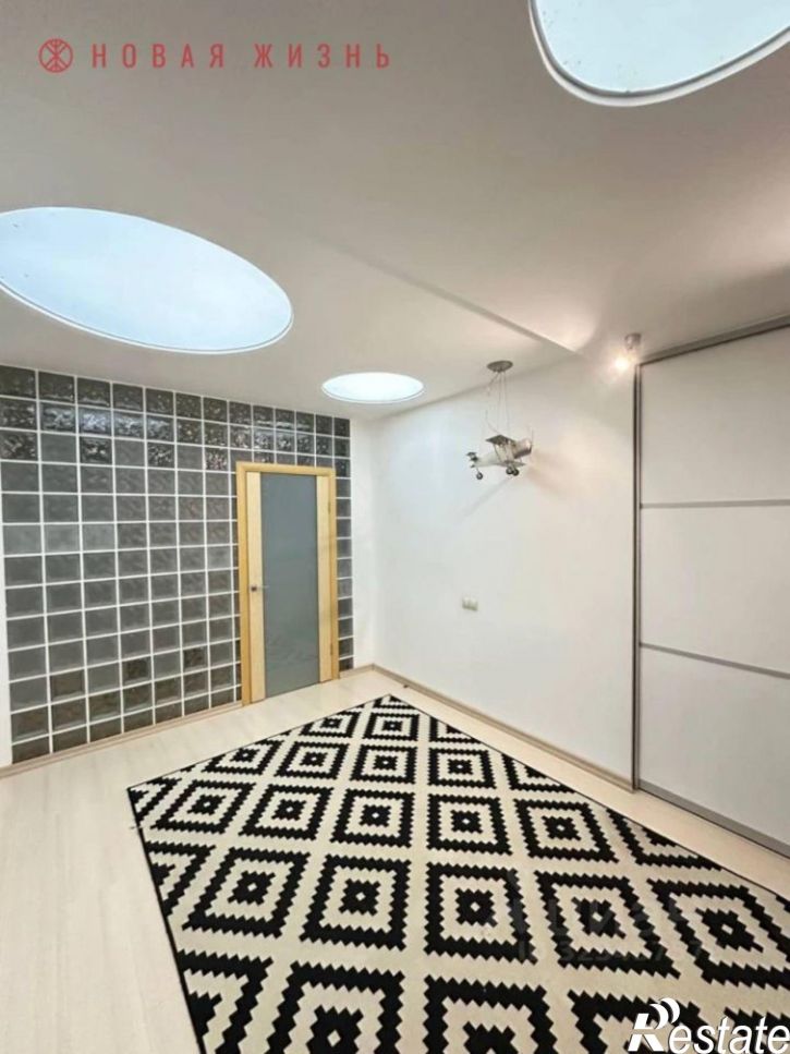 2-комн квартира улица Лейтенанта Шмидта, 1 с4,  д. 1 с4