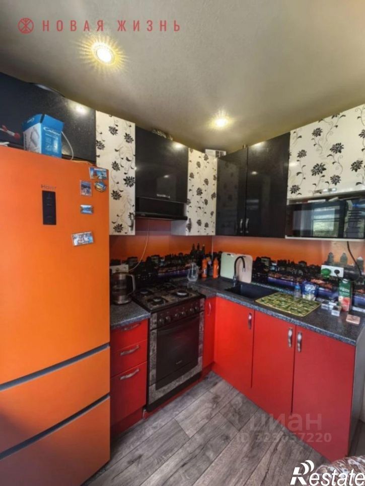 3-комн квартира ул Бакинская, 40,  д. 40