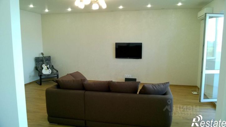 2-комн квартира Революционная улица, 128,  д. 128