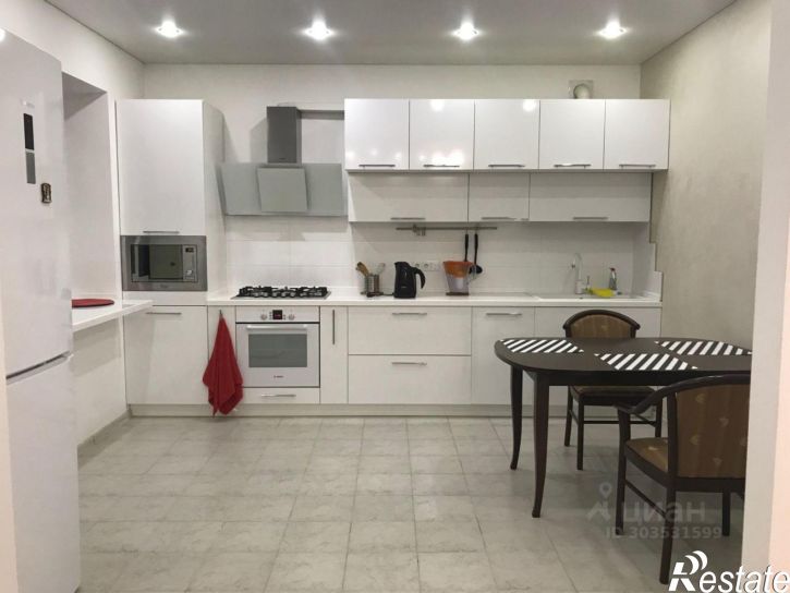 2-комн квартира Революционная улица, 128,  д. 128