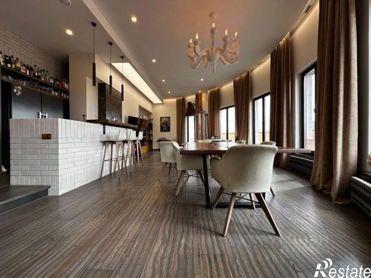 3-комн квартира улица Чкалова, 72,  д. 72