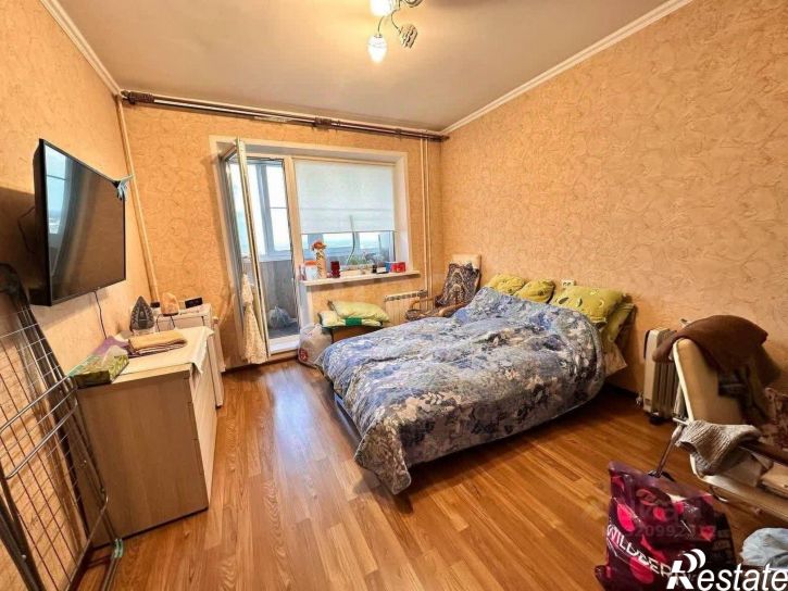 3-комн квартира улица Александра Матросова, 49,  д. 49