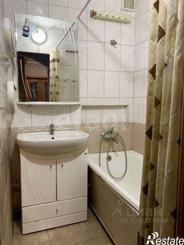 3-комн квартира ул Ново-Вокзальная, 144,  д. 144