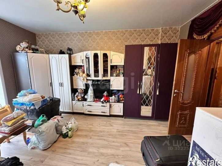 Комната пр-кт Металлургов, 77,  д. 77