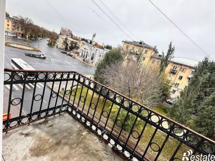 Комната пр-кт Металлургов, 77,  д. 77