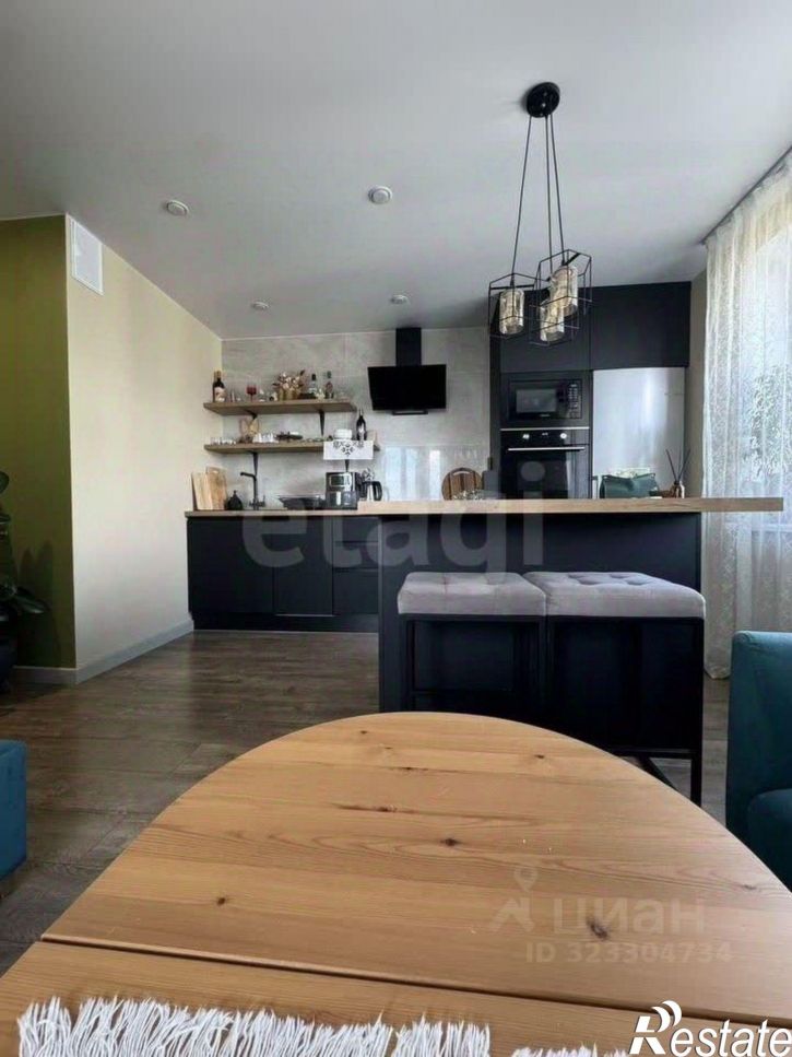 2-комн квартира Революционная улица, 101Д,  д. 101Д