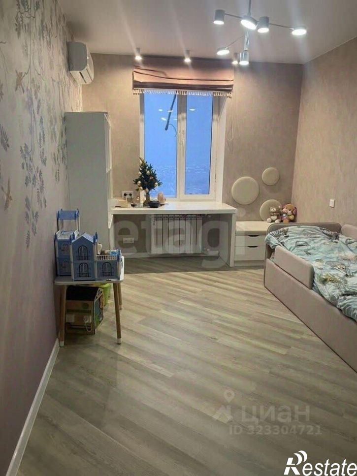 3-комн квартира Солнечная улица, 42,  д. 42