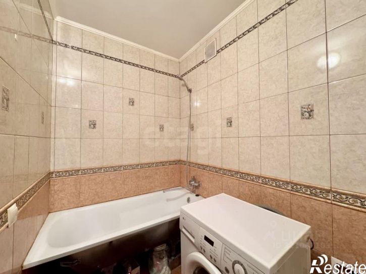 1-комн квартира улица Евгения Золотухина, 11,  д. 11