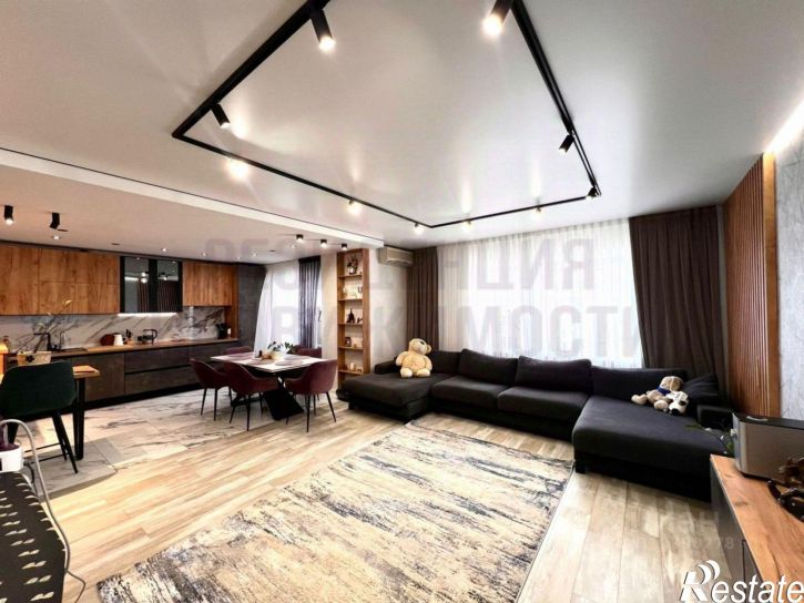 4-комн квартира Конноармейская улица, 17,  д. 17