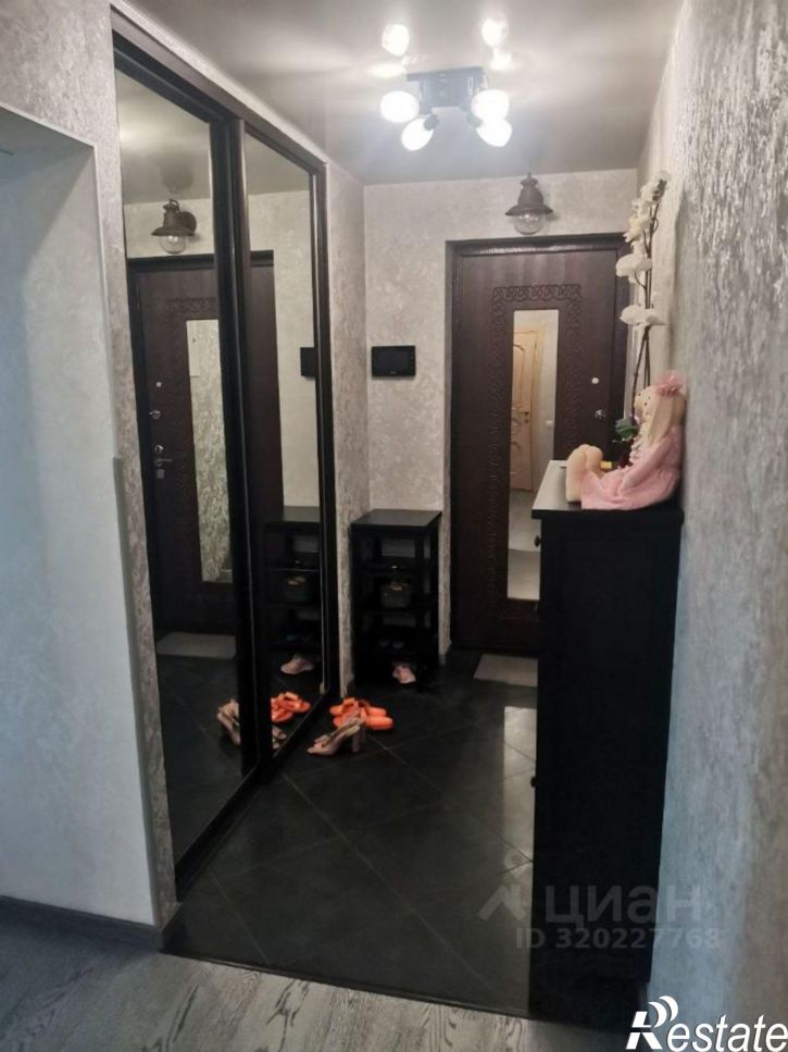 3-комн квартира улица Авроры, 70,  д. 70