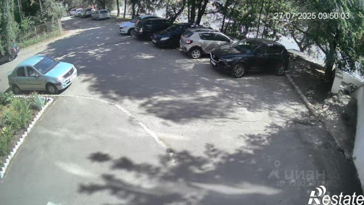 3-комн квартира улица Авроры, 70,  д. 70