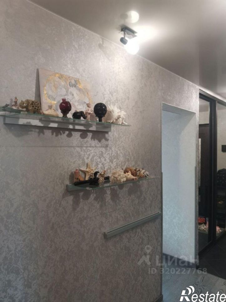 3-комн квартира улица Авроры, 70,  д. 70