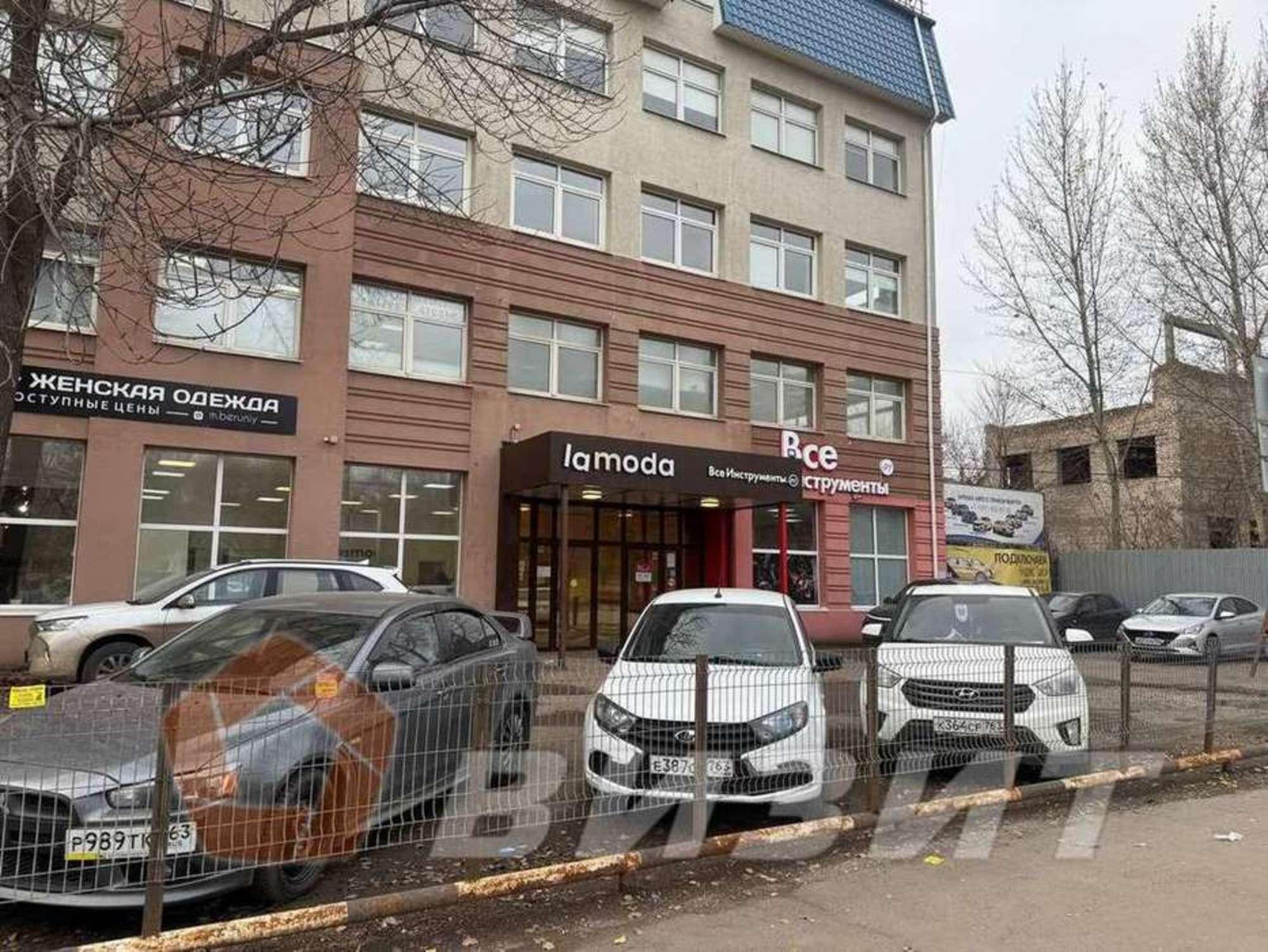 Сдать торговое помещение за 230 000 рублей на Авроры улица, 110