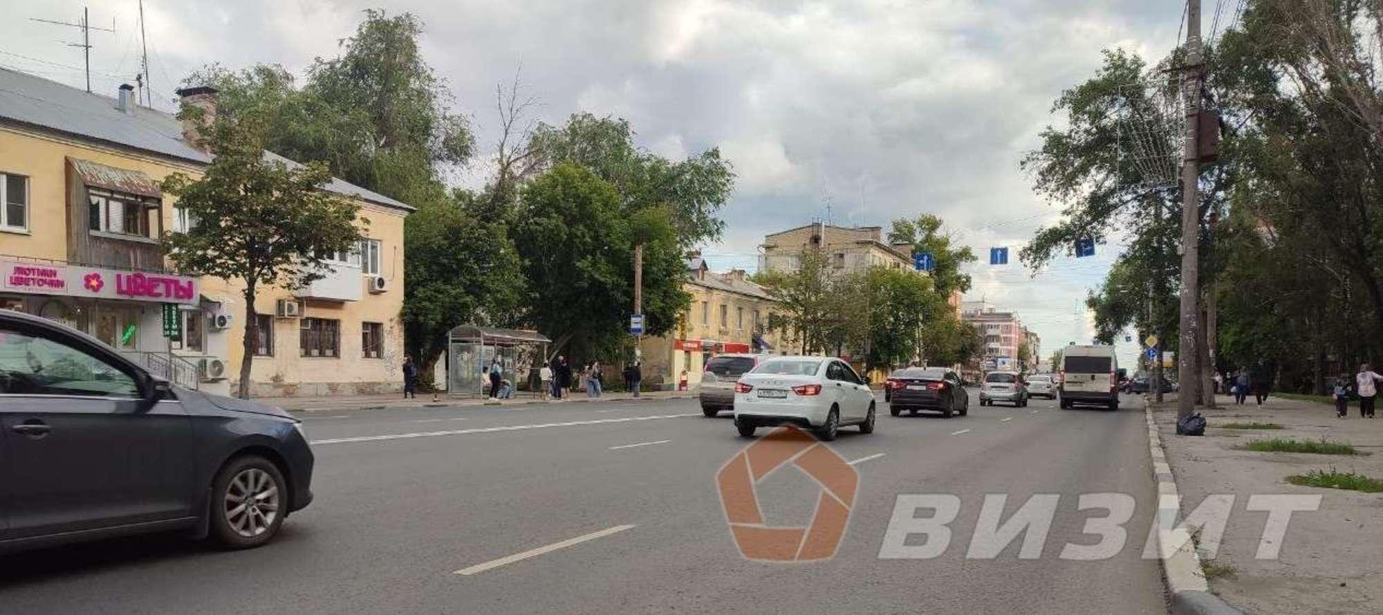 Купить торговое помещение за 8 200 000 рублей на Авроры улица, 165