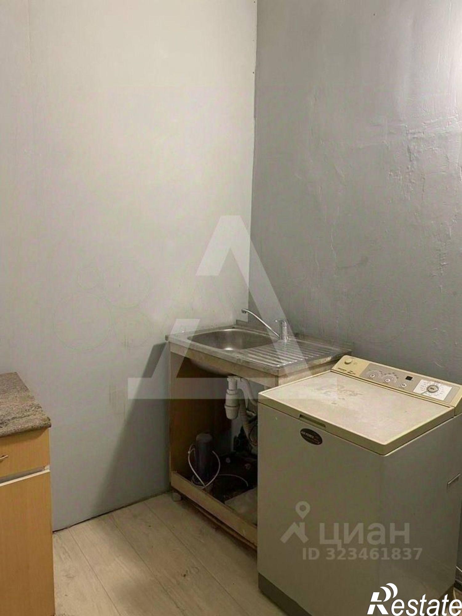 Сдать квартиру за 25 000 рублей на площадь Революции, 79