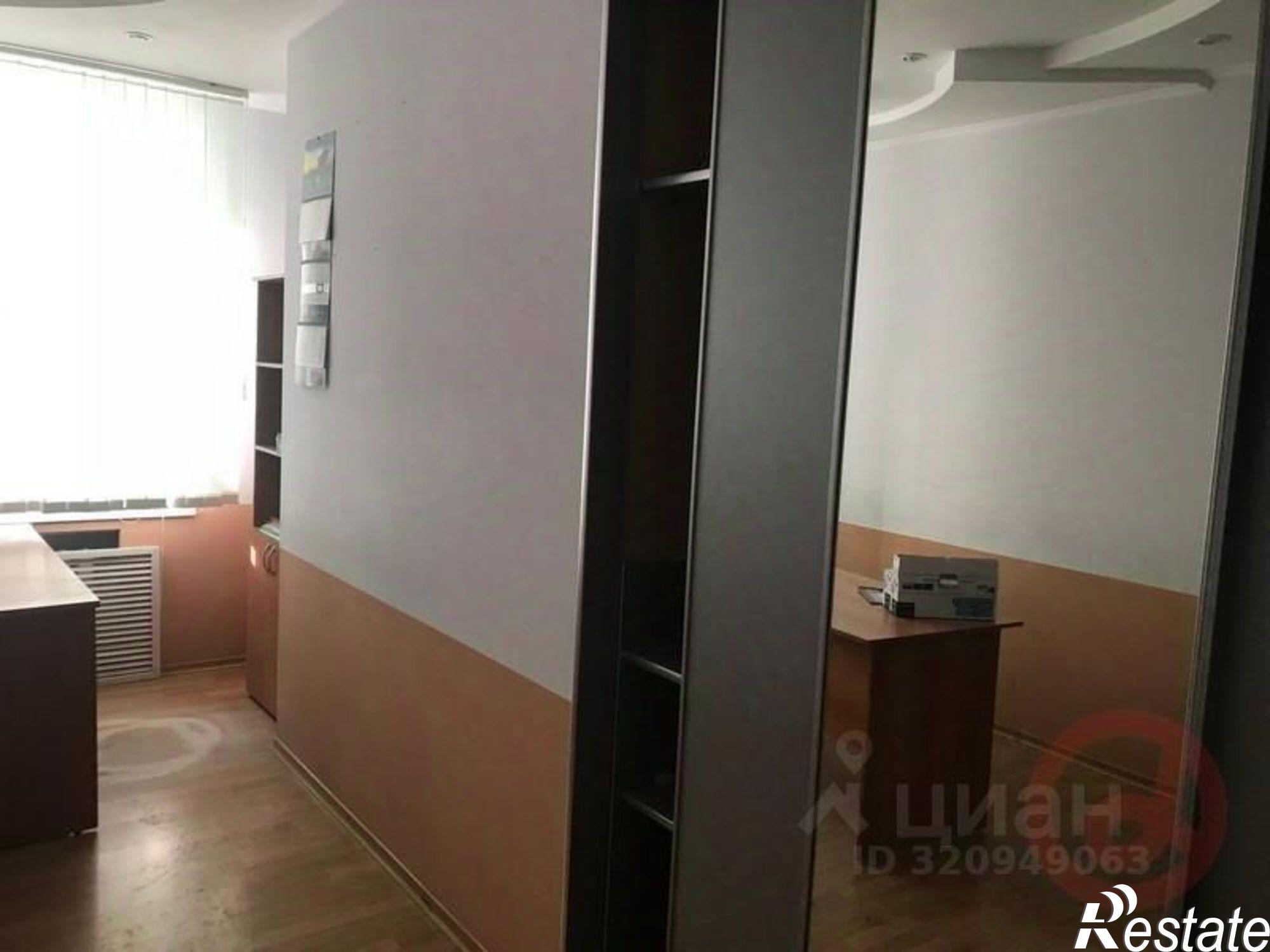 Сдать офис, помещение под офис за 15 300 рублей на ул Часовая, 6