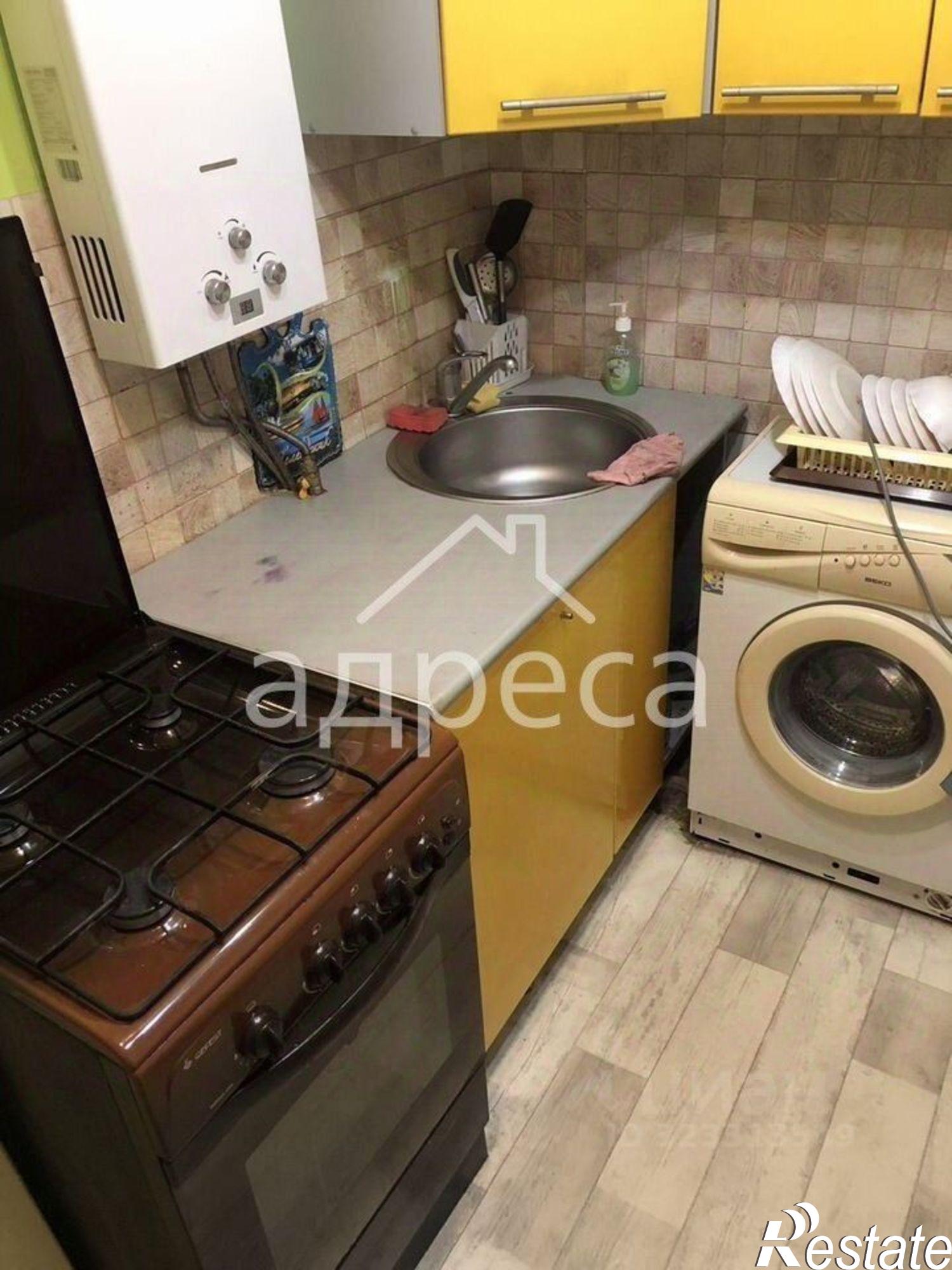 Купить квартиру за 3 000 000 рублей на Вятская улица, 11