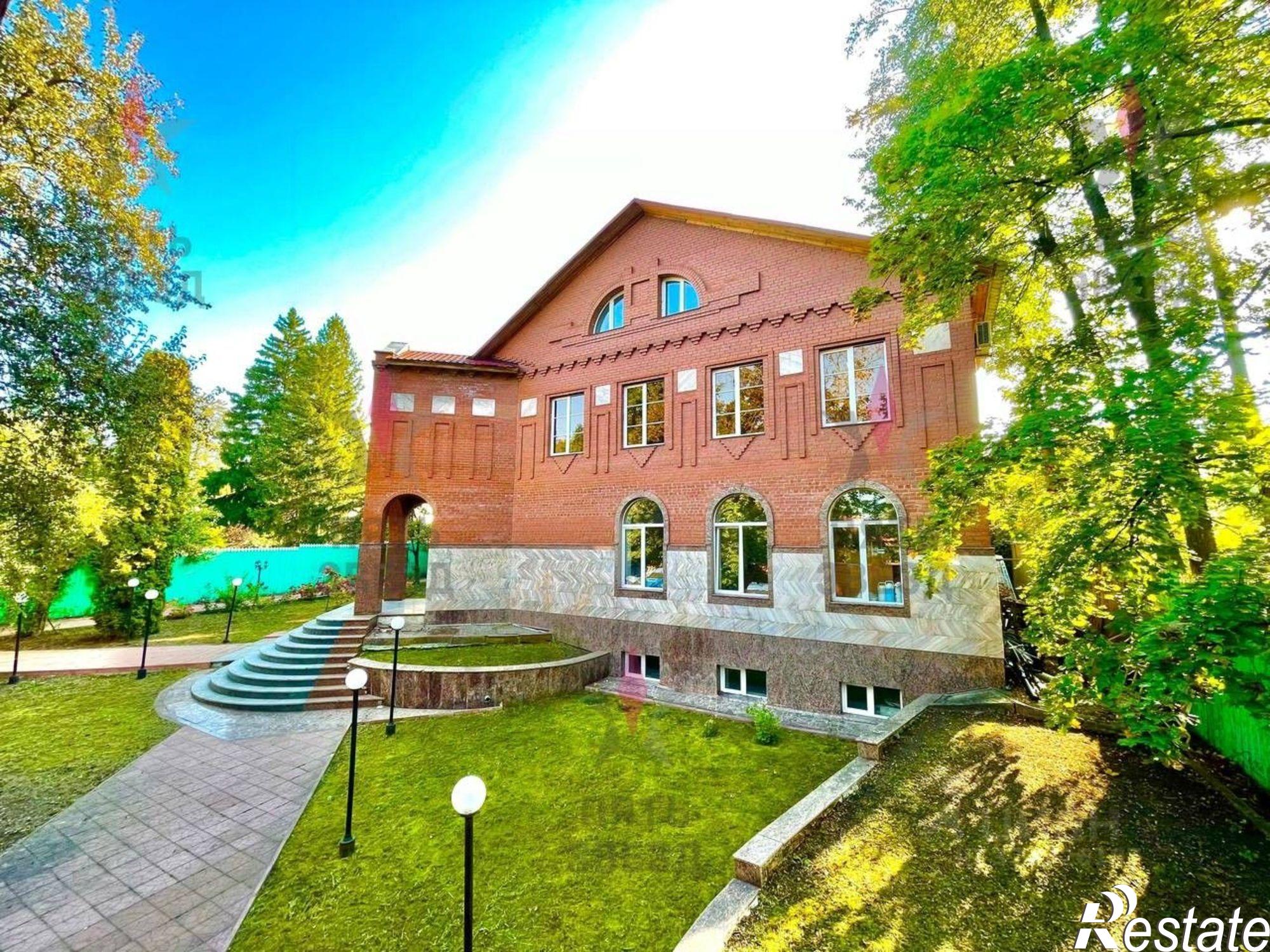 Купить ОСЗ, отдельно стоящее здание за 75 000 600 рублей на 3-я линия