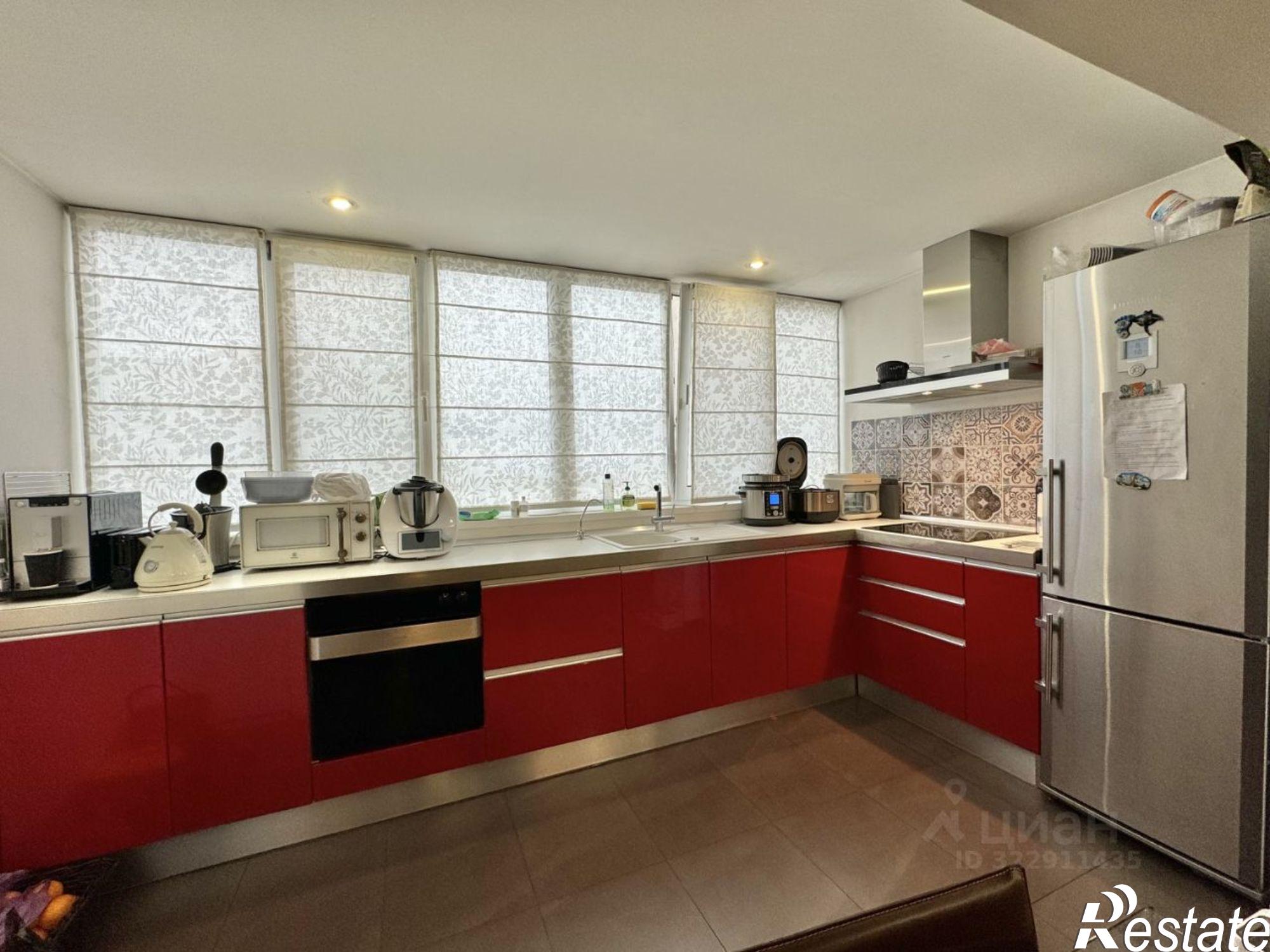 Купить квартиру за 31 020 000 рублей на ул Молодогвардейская, 172