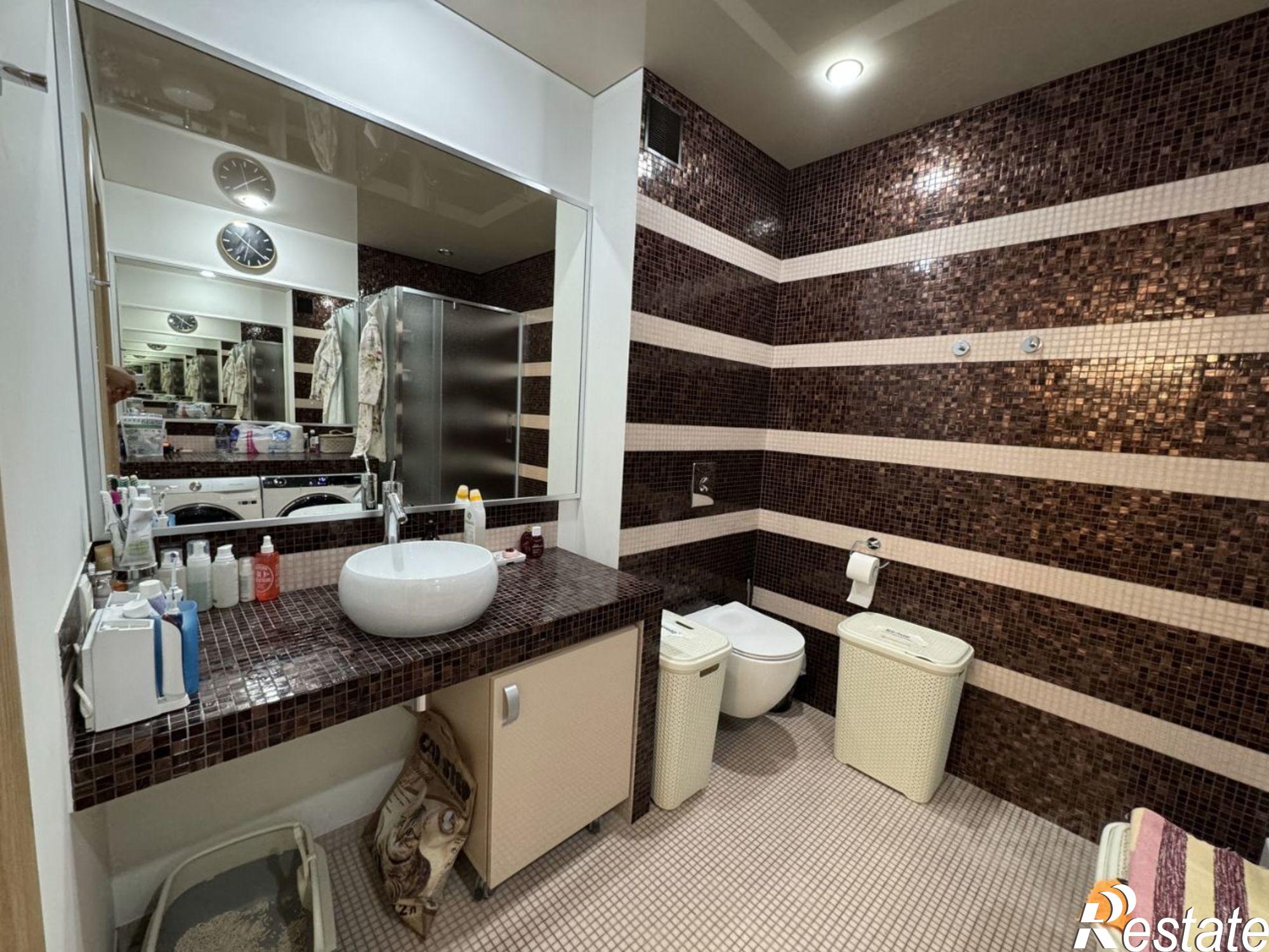 Купить квартиру за 31 020 000 рублей на ул Молодогвардейская, 172