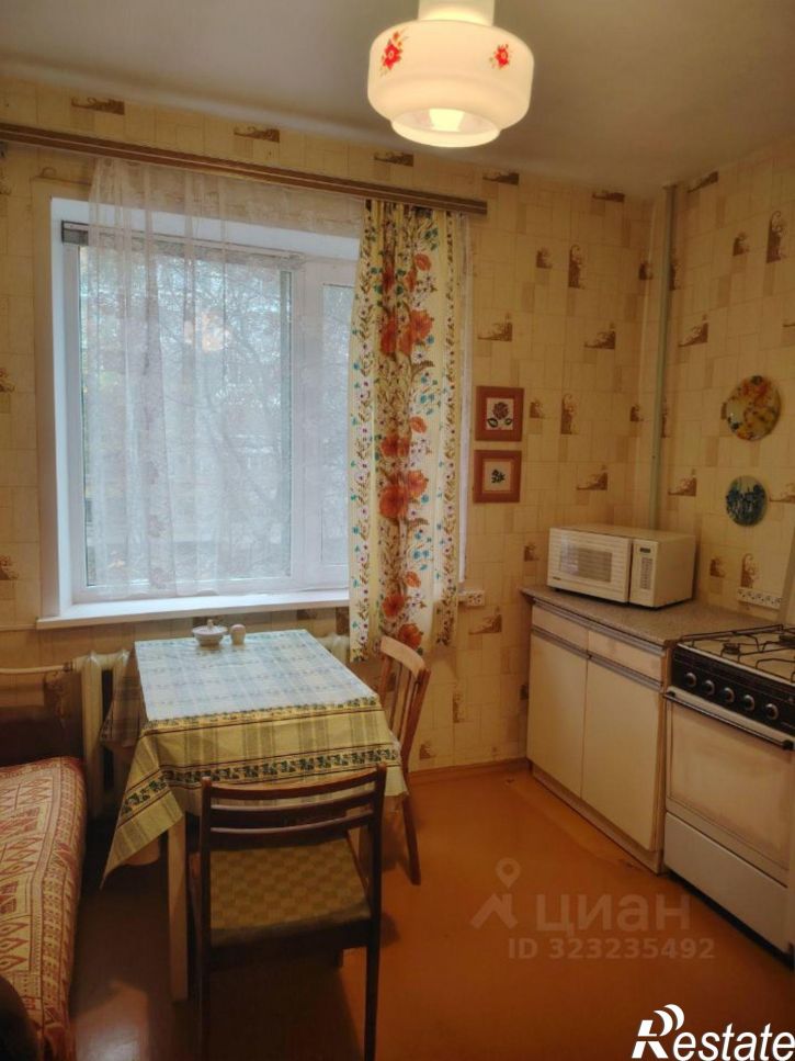 1-комн квартира улица Парижской Коммуны, 13,  д. 13