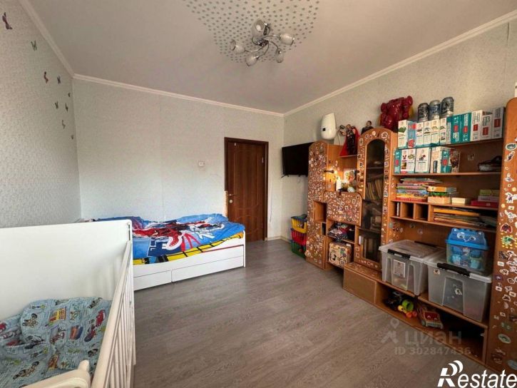 3-комн квартира ул Запорожская, 13,  д. 13