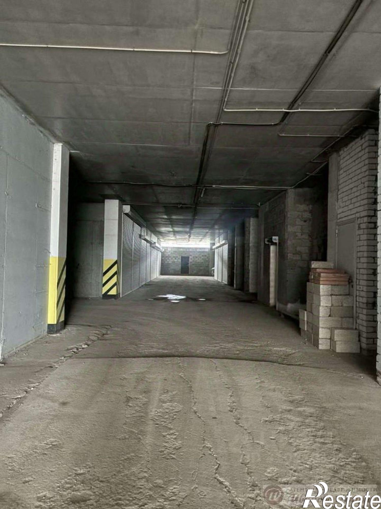 Купить гараж, место в паркинге за 1 000 010 рублей на улица Губанова, 9