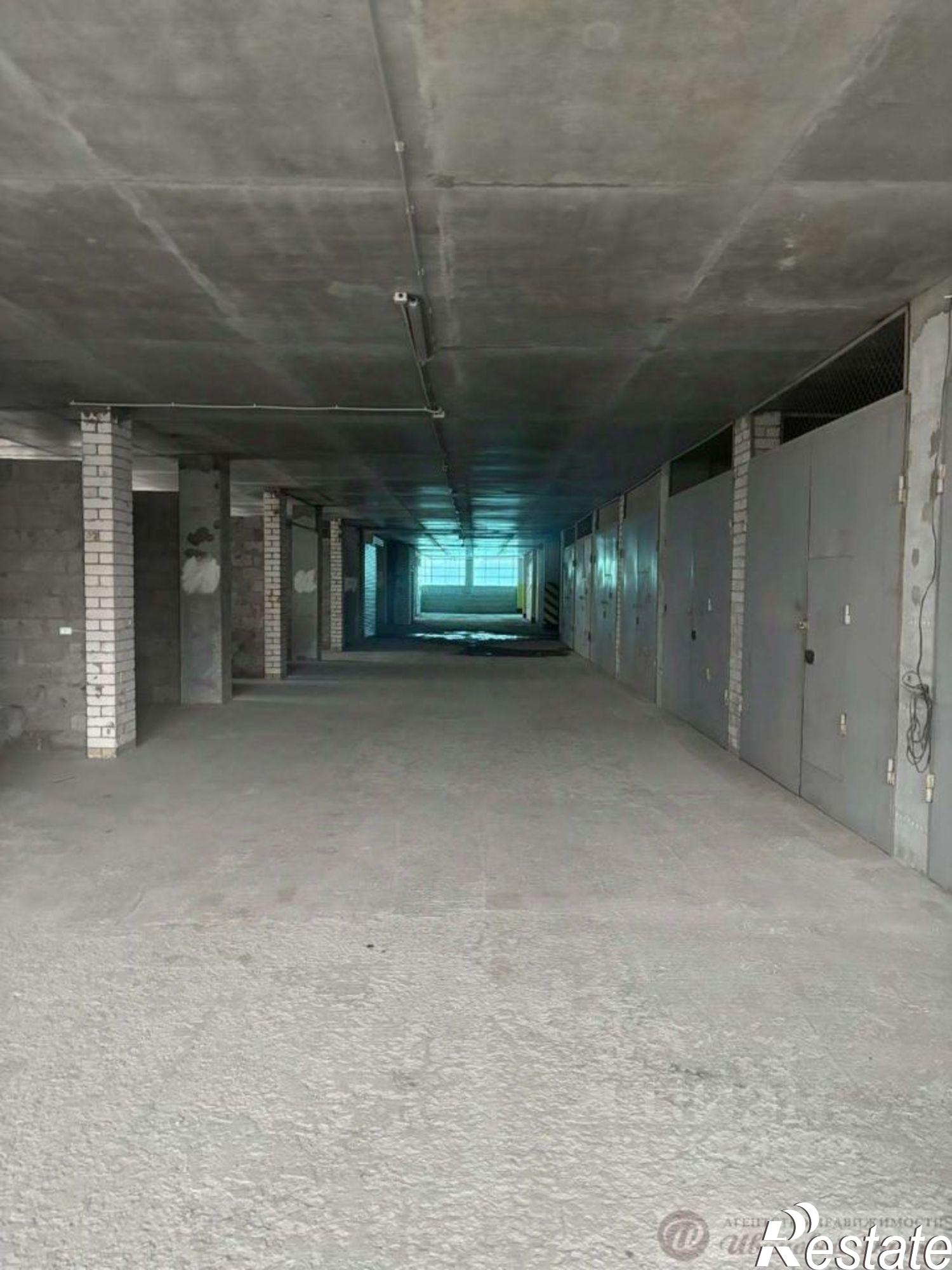 Купить гараж, место в паркинге за 1 000 010 рублей на улица Губанова, 9