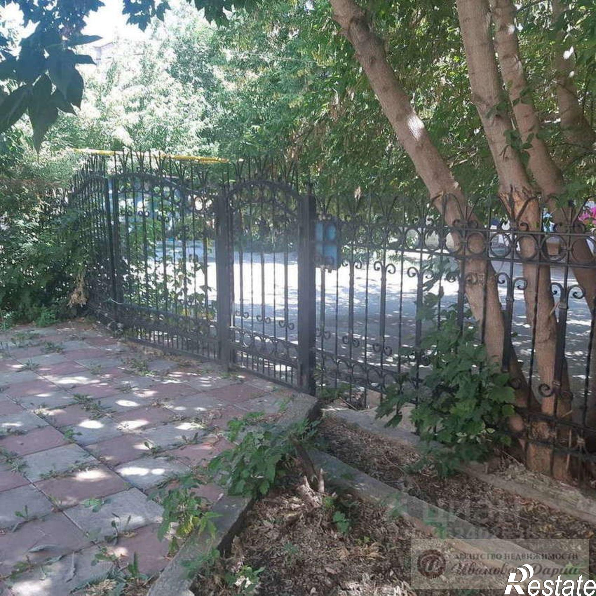 Купить ОСЗ, отдельно стоящее здание за 197 922 рублей на Комсомольская улица, 33;18