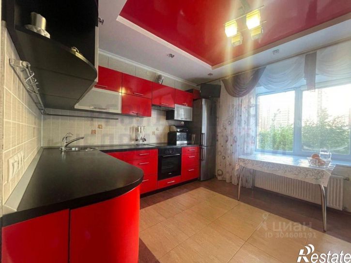 3-комн квартира улица Советской Армии, 253,  д. 253