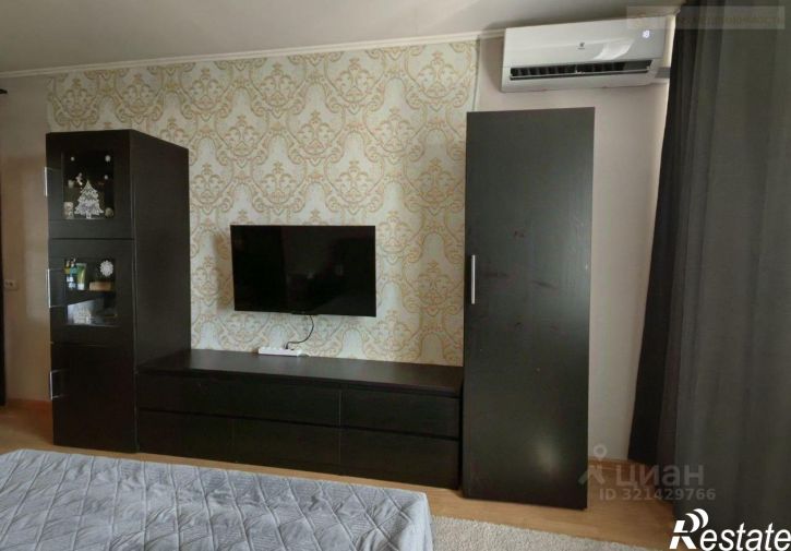 3-комн квартира улица Дыбенко,дом 120А