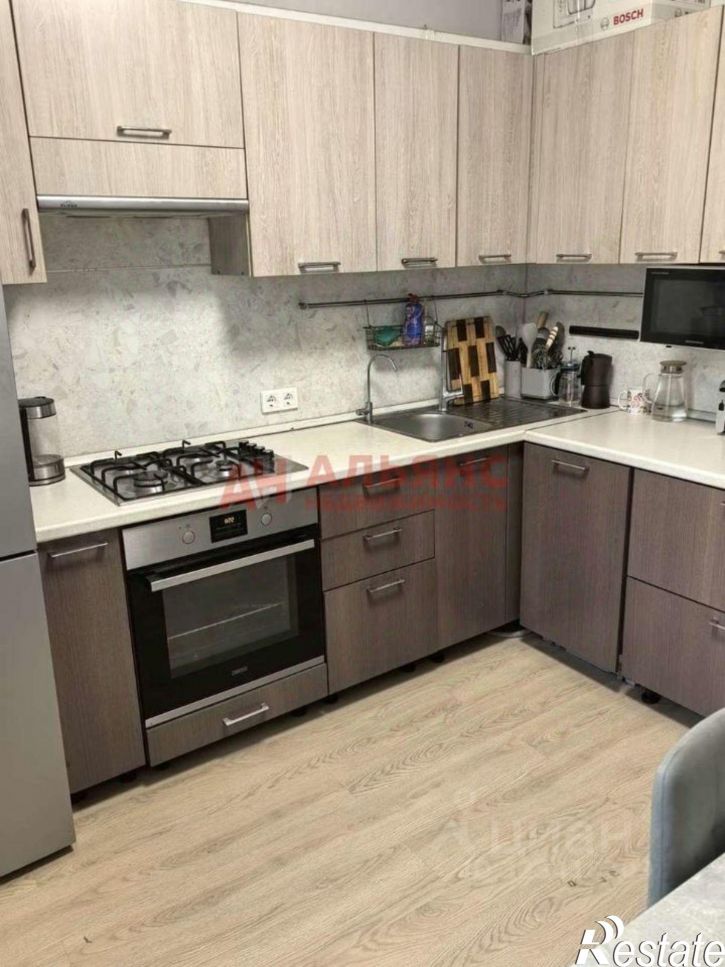 3-комн квартира улица Советской Армии,дом 186