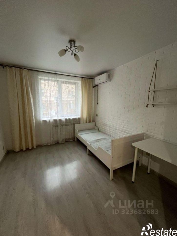 2-комн квартира улица Виталия Жалнина, 4,  д. 4