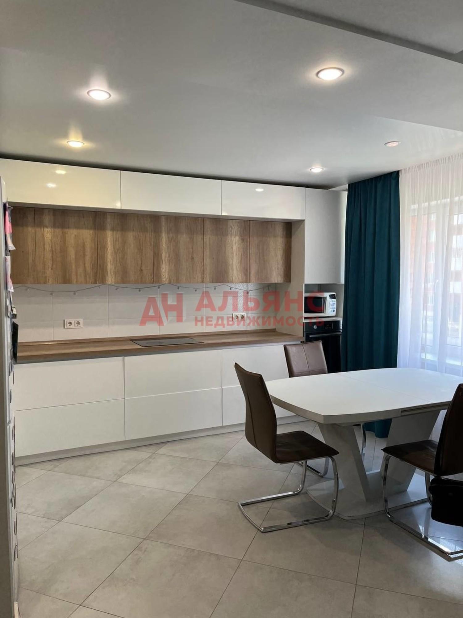 Купить квартиру за 9 999 000 рублей на Николая Баженова улица, 7