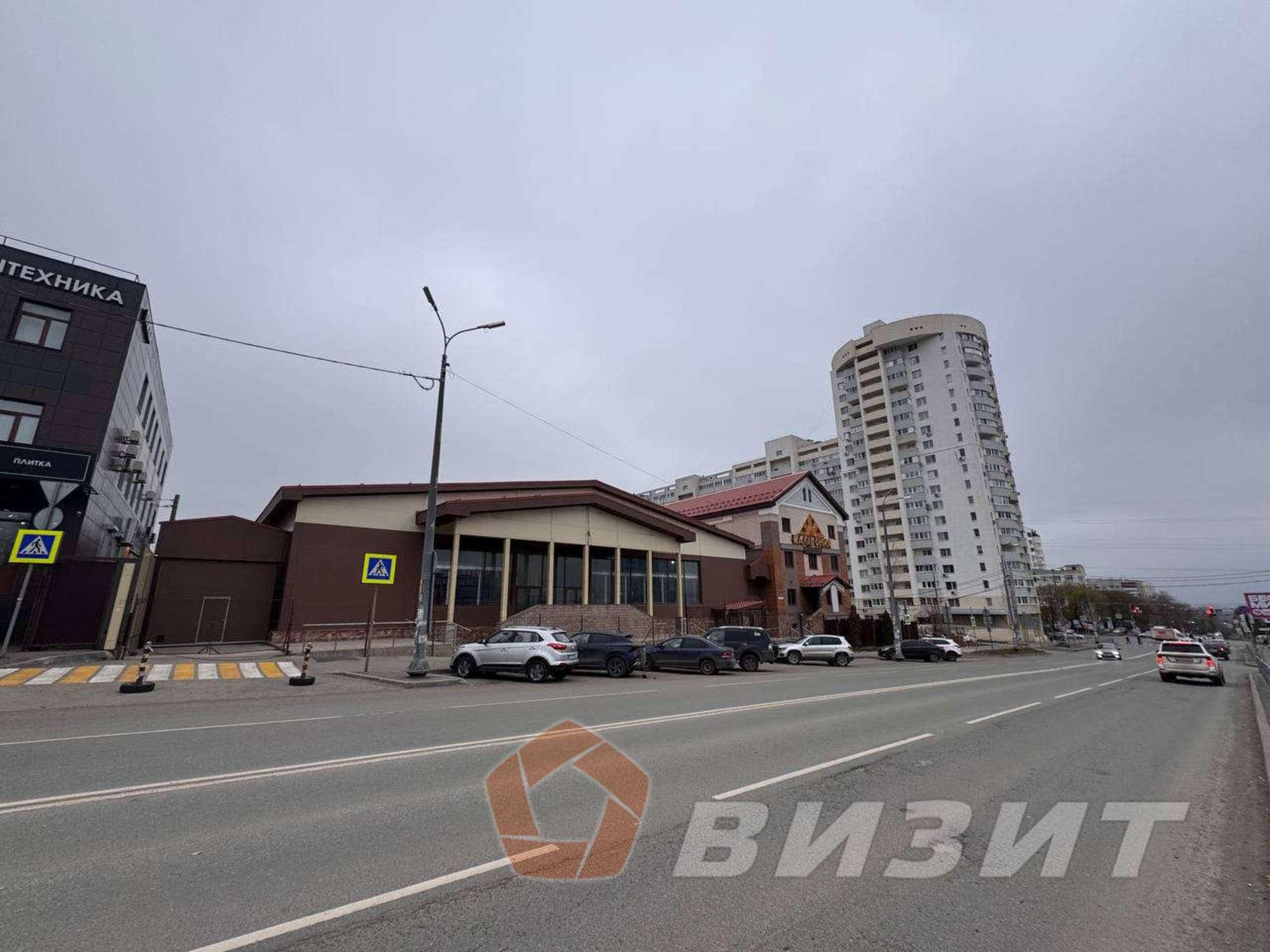 Купить торговое помещение за 120 000 000 рублей на Дыбенко улица, 104