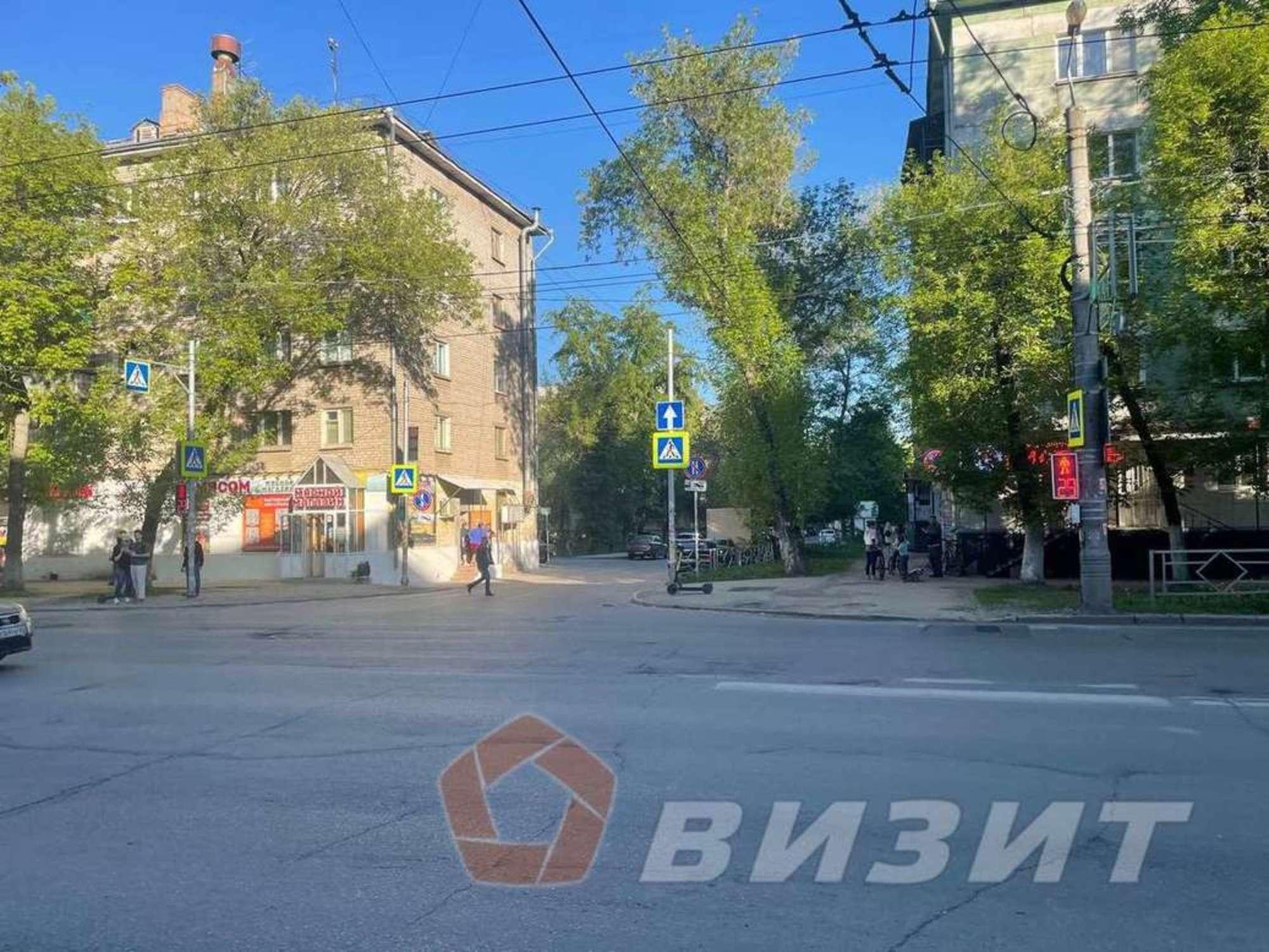 Купить торговое помещение за 10 500 000 рублей на Металлургов проспект, 15
