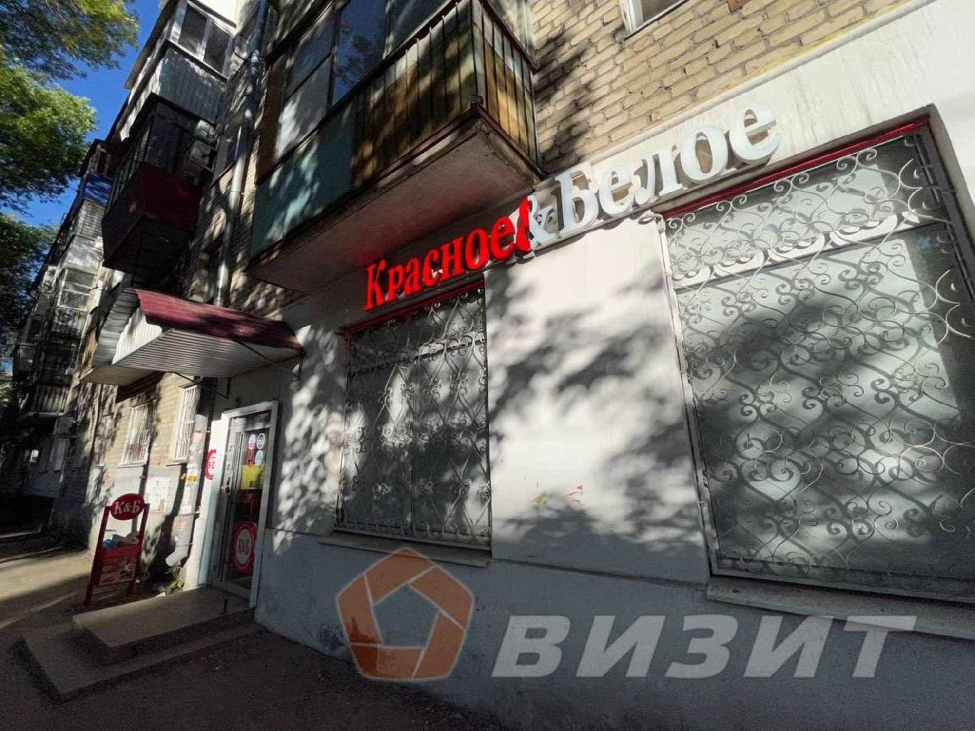 Купить торговое помещение за 10 500 000 рублей на Металлургов проспект, 15