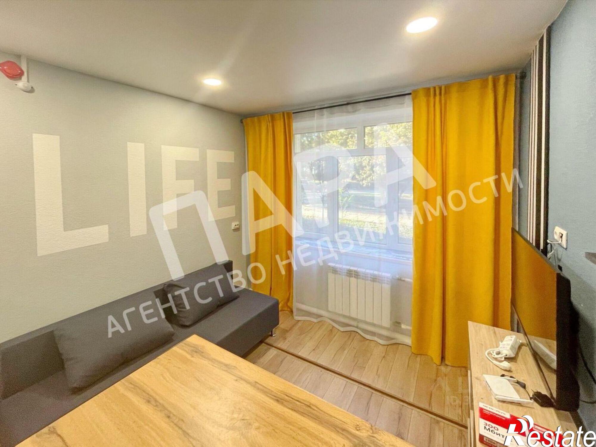 Сдать квартиру за 17 000 рублей на Заводское шоссе, 14литБ