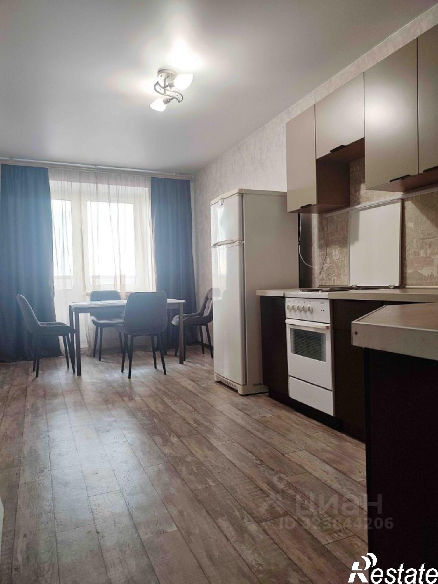 Сдать квартиру за 50 000 рублей на проспект Кирова, 393В