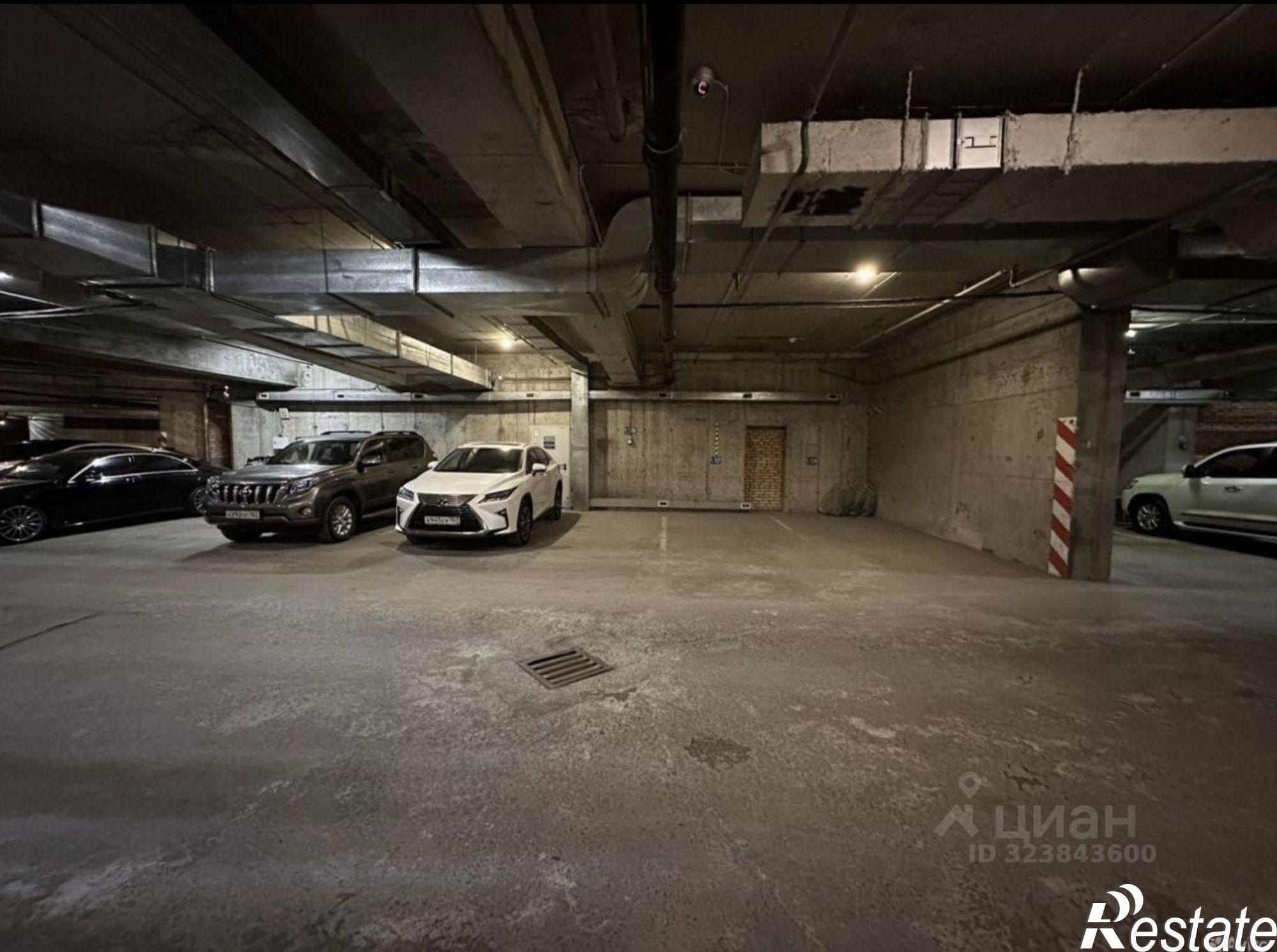 Купить гараж, место в паркинге за 3 700 000 рублей на Лесная улица, 35