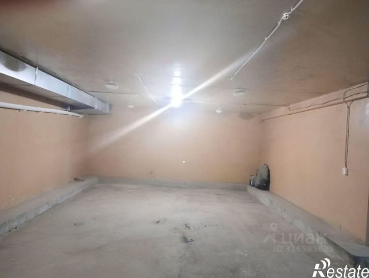 Гараж/парковка Ленинская улица, 240,  д. 240