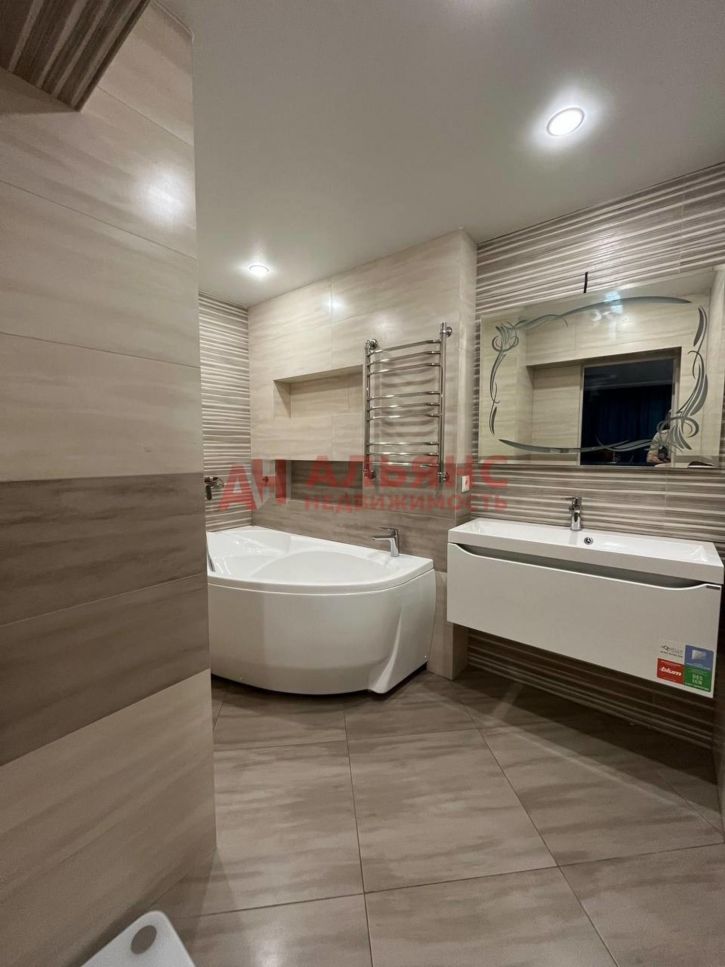 3-комн квартира Николая Баженова улица, 7