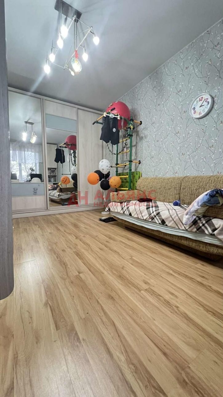 3-комн квартира Победы улица, 12